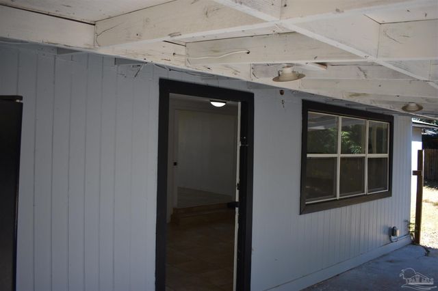 441 Okaloosa Ave, Pensacola, FL 32503