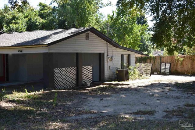 441 Okaloosa Ave, Pensacola, FL 32503