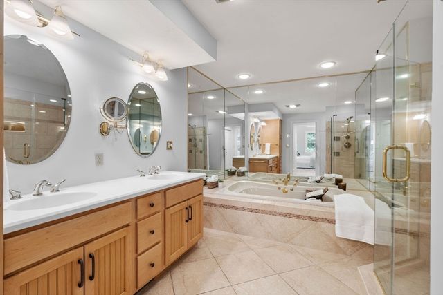 17 Highcroft Way 17, Hopkinton, MA 01748