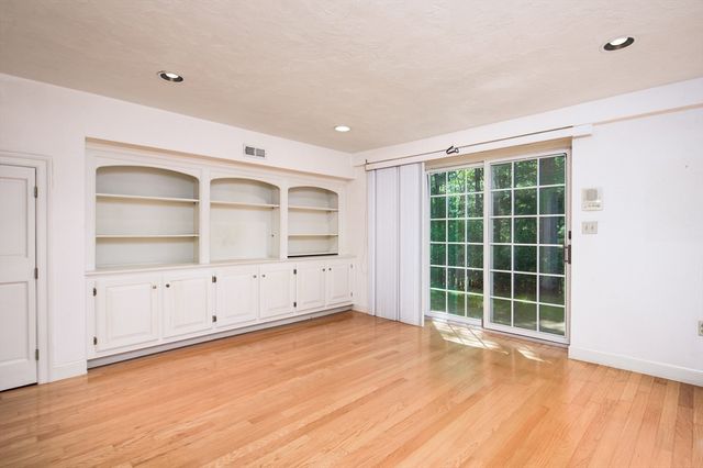 17 Highcroft Way 17, Hopkinton, MA 01748