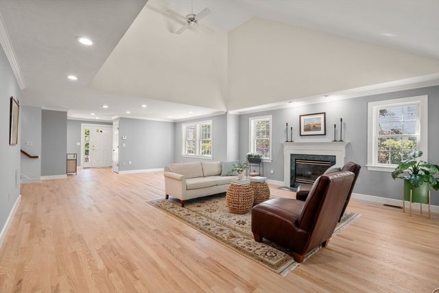 17 Highcroft Way 17, Hopkinton, MA 01748