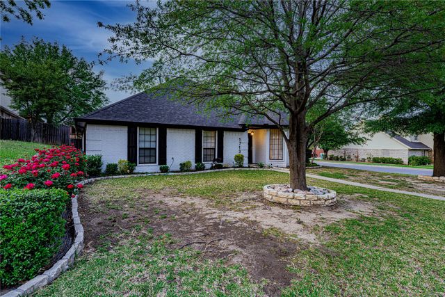 1713 Oak Creek Drive, Sherman, TX 75092