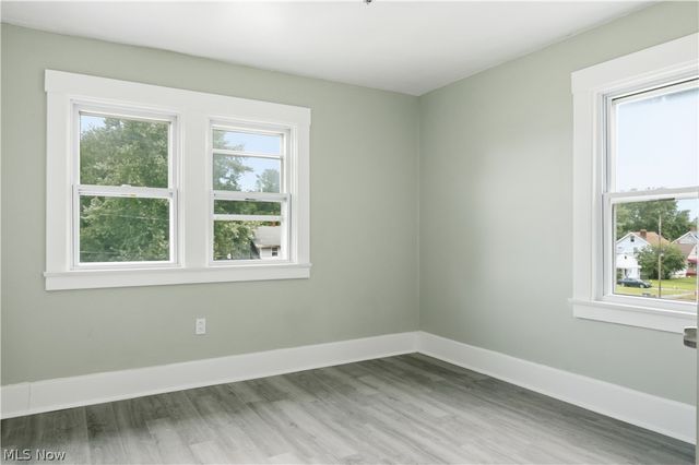 521 Cambridge Avenue, Youngstown, OH 44502