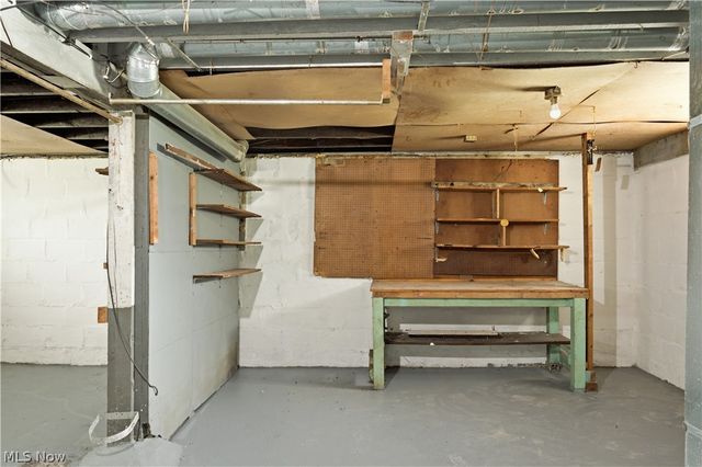521 Cambridge Avenue, Youngstown, OH 44502