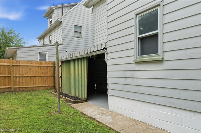 521 Cambridge Avenue, Youngstown, OH 44502