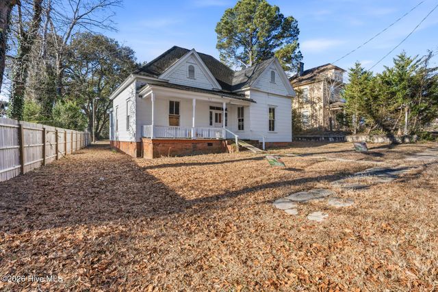 317 Mcdonald Avenue, Hamlet, NC 28345