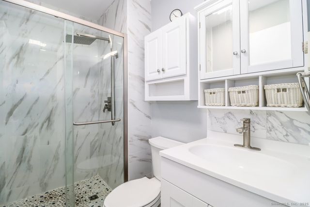 25 Padanaram Road APT 30, Danbury, CT 06811