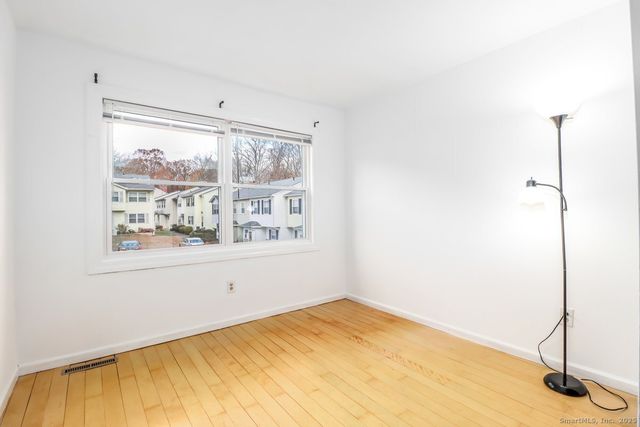 25 Padanaram Road APT 30, Danbury, CT 06811