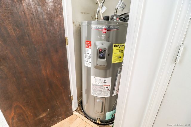 25 Padanaram Road APT 30, Danbury, CT 06811