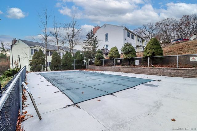 25 Padanaram Road APT 30, Danbury, CT 06811