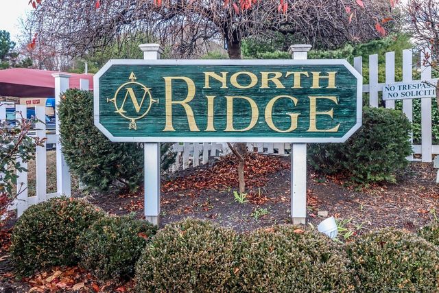 25 Padanaram Road APT 30, Danbury, CT 06811