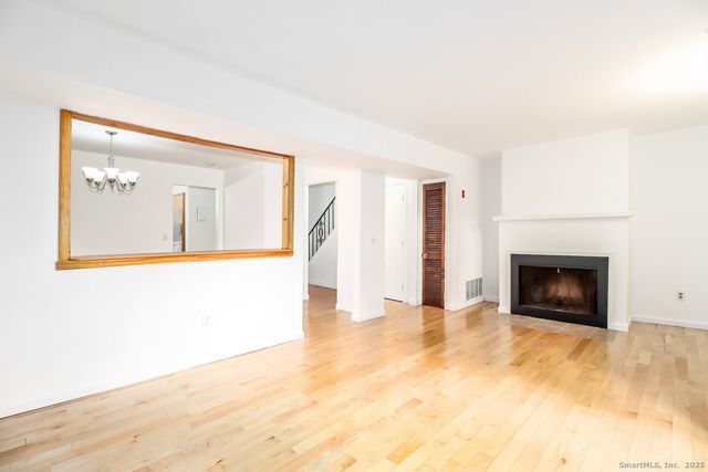 25 Padanaram Road APT 30, Danbury, CT 06811