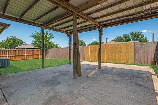 3104 Caballero Circle, Dallas, TX 75236
