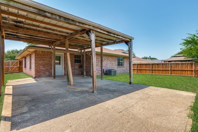 3104 Caballero Circle, Dallas, TX 75236
