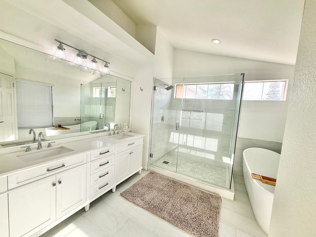 3601 Balfour Ln, Modesto, CA 95357