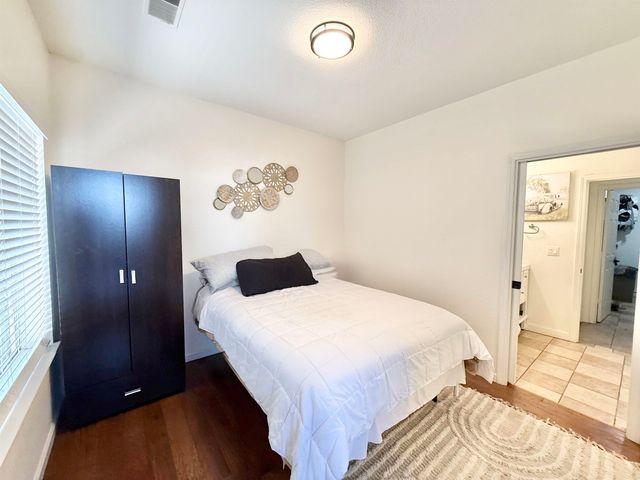 3601 Balfour Ln, Modesto, CA 95357