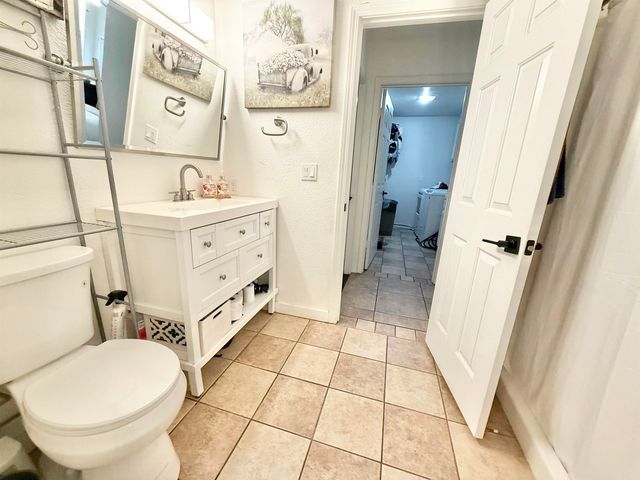 3601 Balfour Ln, Modesto, CA 95357