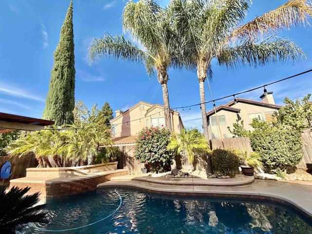 3601 Balfour Ln, Modesto, CA 95357