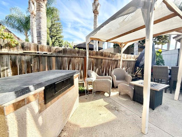 3601 Balfour Ln, Modesto, CA 95357