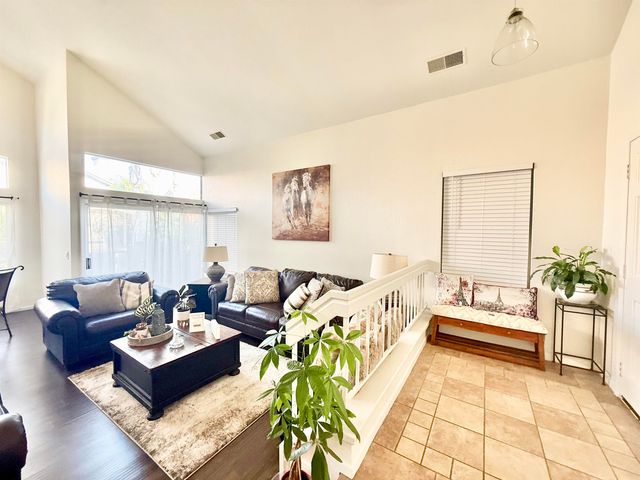 3601 Balfour Ln, Modesto, CA 95357