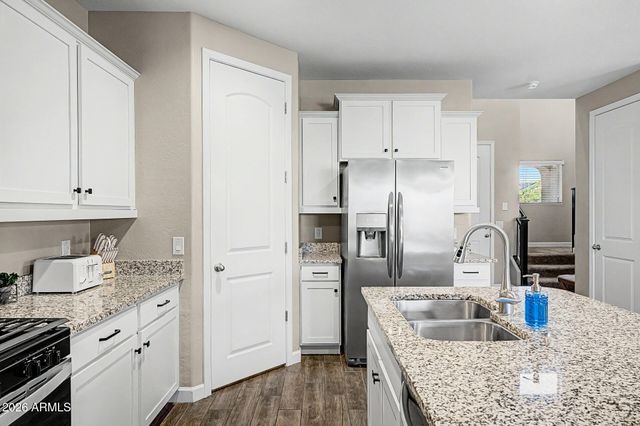 12019 W LONE TREE Trail, Peoria, AZ 85383