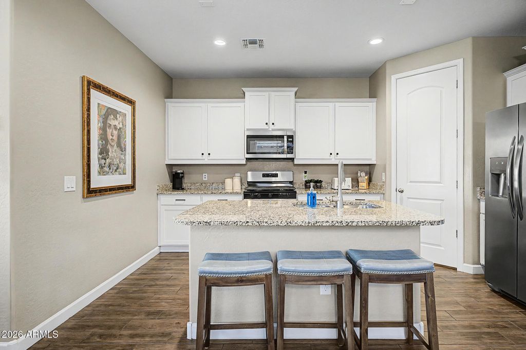 Image 24 of property listing at 12019 W LONE TREE Trail, Peoria, AZ 85383