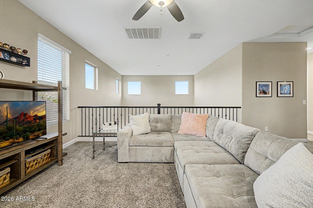 Image 38 of property listing at 12019 W LONE TREE Trail, Peoria, AZ 85383