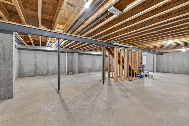 23722 E 11th Street S, Blue Springs, MO 64056