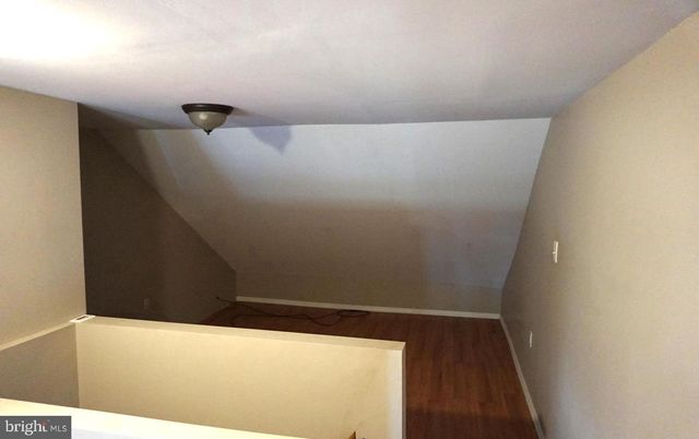 327 WOODLAND ST, Trenton, NJ 08610