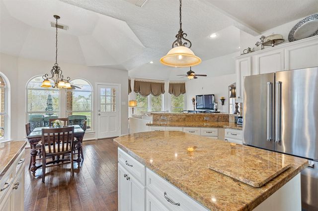 308 Green Oaks Drive, League City, TX 77573