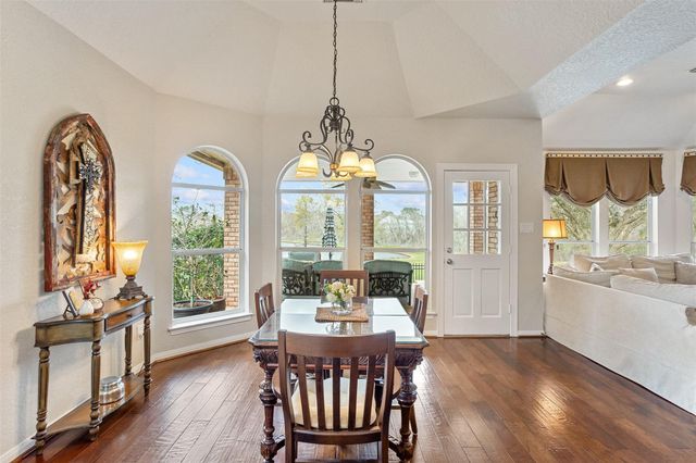 308 Green Oaks Drive, League City, TX 77573