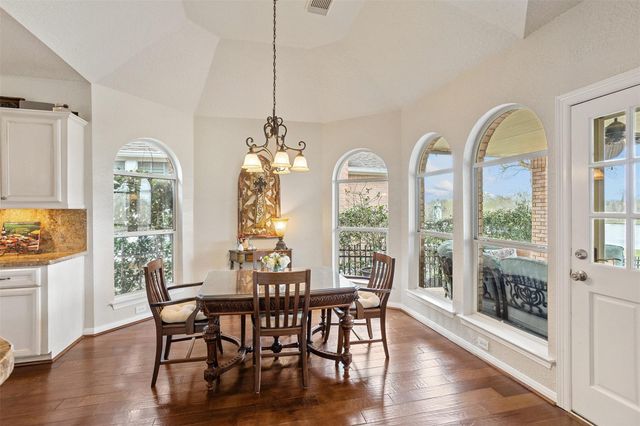 308 Green Oaks Drive, League City, TX 77573