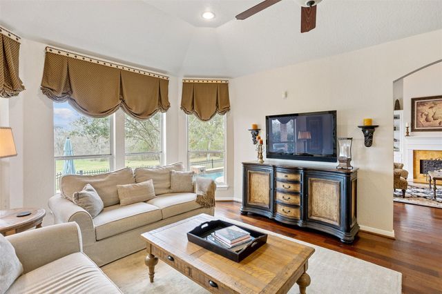 308 Green Oaks Drive, League City, TX 77573