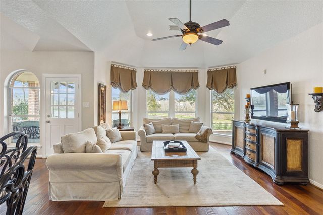 308 Green Oaks Drive, League City, TX 77573