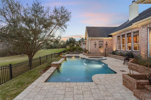 308 Green Oaks Drive, League City, TX 77573