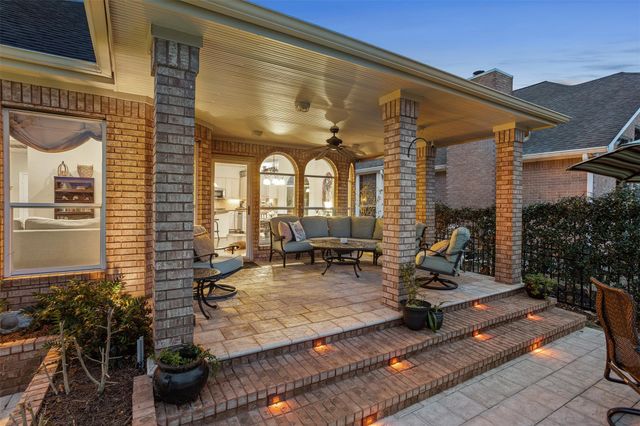 308 Green Oaks Drive, League City, TX 77573