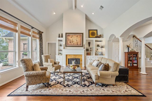 308 Green Oaks Drive, League City, TX 77573