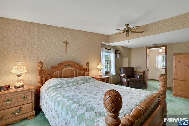 59 Chestnut Avenue, Rochelle Park, NJ 07662