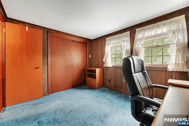 59 Chestnut Avenue, Rochelle Park, NJ 07662