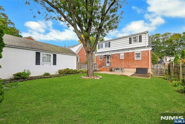 59 Chestnut Avenue, Rochelle Park, NJ 07662