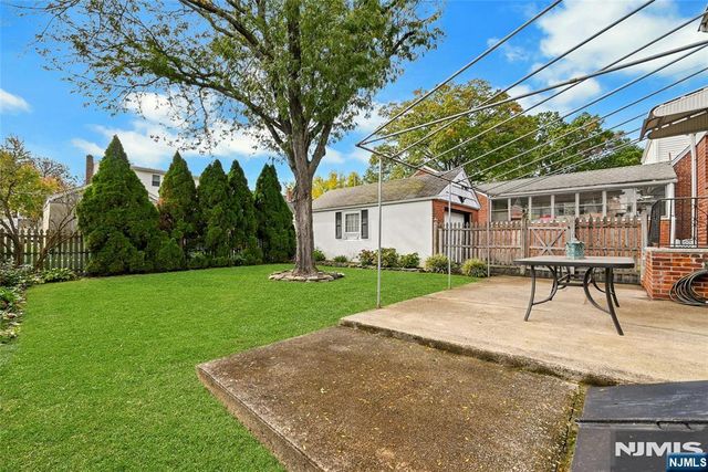 59 Chestnut Avenue, Rochelle Park, NJ 07662
