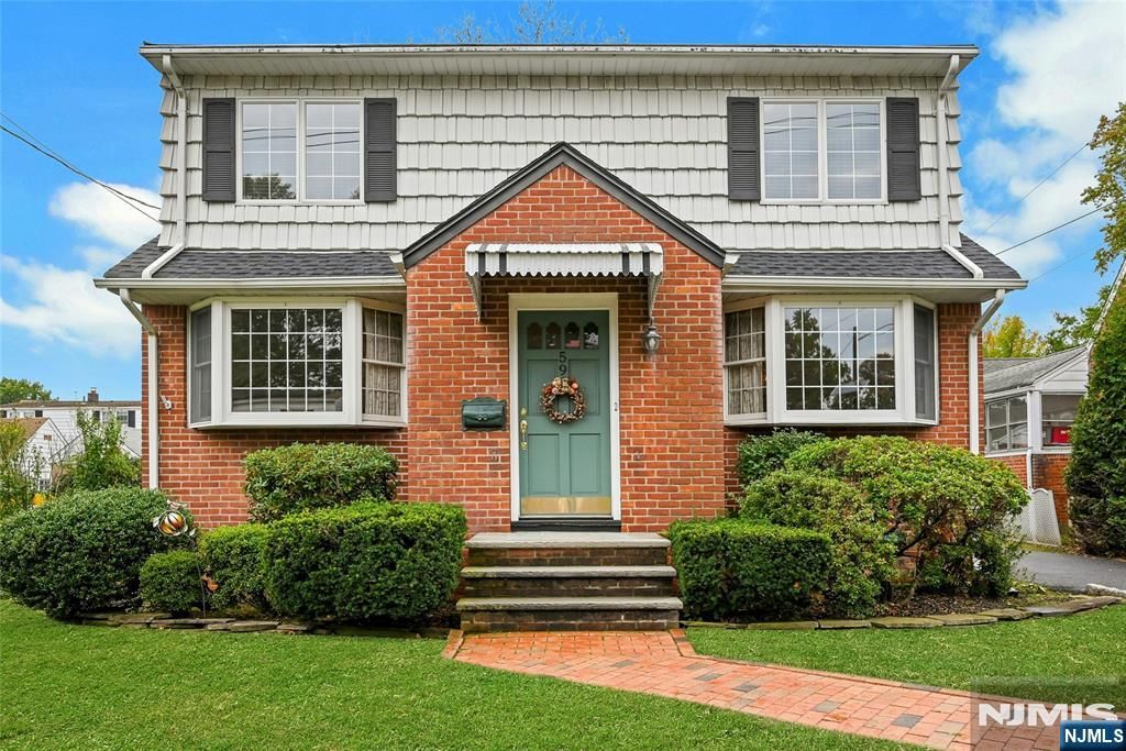 59 Chestnut Avenue, Rochelle Park, NJ 07662