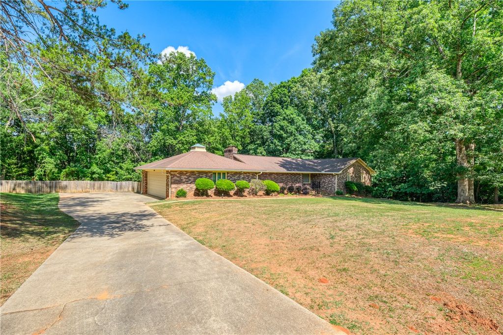 341 Piedmont Golf Course Road, Piedmont, SC 29673
