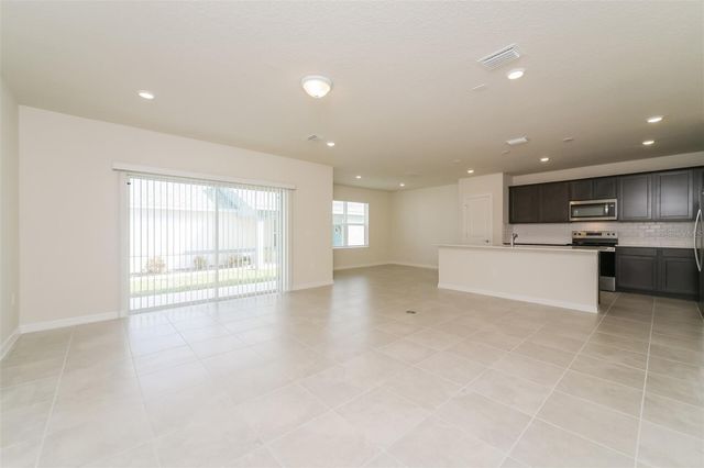 3293 ELLSWORTH AVENUE, Davenport, FL 33837