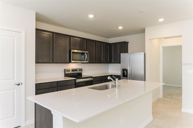 3293 ELLSWORTH AVENUE, Davenport, FL 33837