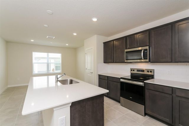 3293 ELLSWORTH AVENUE, Davenport, FL 33837