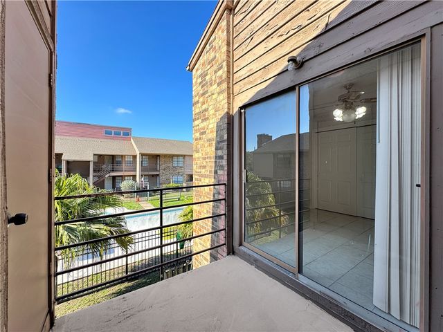 7122 Premont Dr C202, Corpus Christi, TX 78414