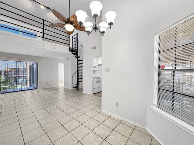 7122 Premont Dr C202, Corpus Christi, TX 78414