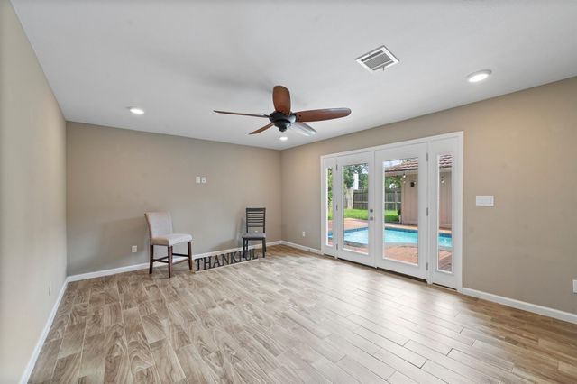 210 Big Hollow Lane, Houston, TX 77042
