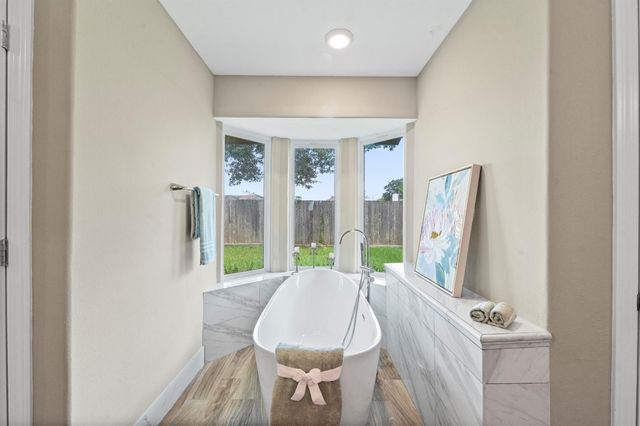 210 Big Hollow Lane, Houston, TX 77042